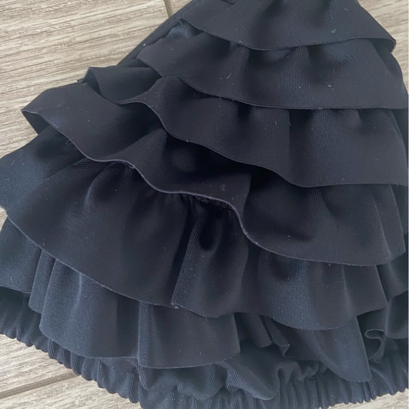 b.p.c. Beach women’s bikini top. Size: Small. - Picture 3 of 6